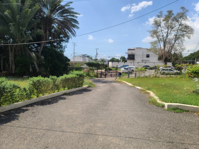 Townhouse For Sale in Lower  Beverley  Hills, Kingston / St. Andrew Jamaica | [4]