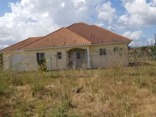 3 bed House For Sale - Denbigh, Clarendon, Jamaica