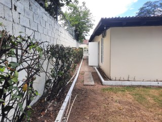 House For Rent in Off Shortwood Road, Kingston / St. Andrew Jamaica | [3]