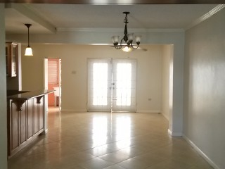 Townhouse For Rent in Hope Pastures Kingston 6, Kingston / St. Andrew Jamaica | [5]