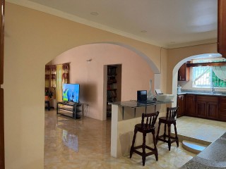 4 bed House For Sale in Guys Hill, St. Catherine, Jamaica