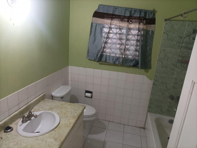 House For Sale in SMOKEY VALE KINGSTON 19, Kingston / St. Andrew Jamaica | [10]