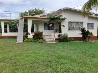 4 bed House For Sale in Maypen, Clarendon, Jamaica