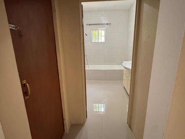 Flat For Rent in Mannings Hill Road, Kingston / St. Andrew Jamaica | [2]