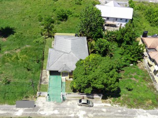 3 bed House For Sale in Santa Cruz, St. Elizabeth, Jamaica