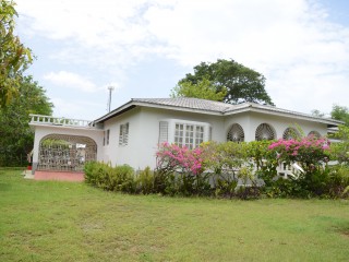 House For Sale in Black River, St. Elizabeth Jamaica | [4]
