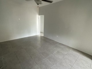Flat For Rent in Havendale, Kingston / St. Andrew Jamaica | [4]