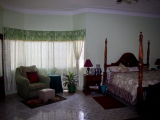 10 bed House For Sale in Green Acres, St. Catherine, Jamaica