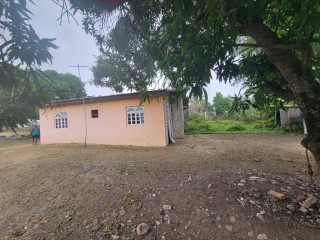 2 bed House For Sale in Hayes Savannah, Clarendon, Jamaica