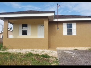 2 bed House For Rent in Old Harbour, St. Catherine, Jamaica