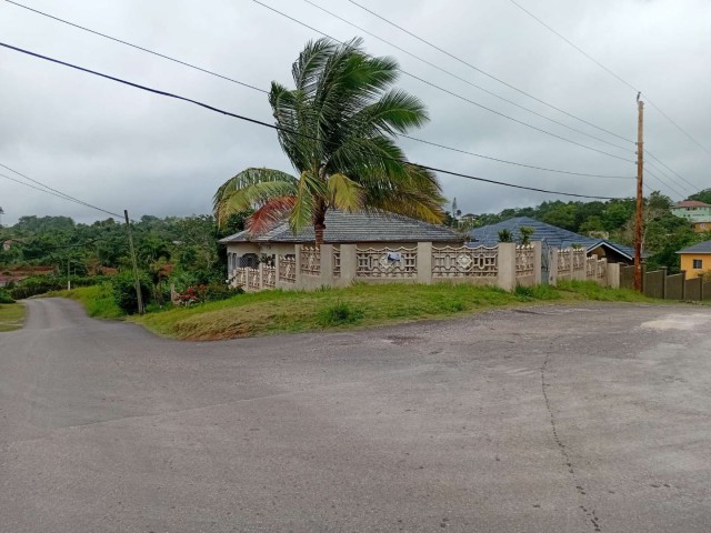 House For Sale in Brumalia, Manchester Jamaica | [4]