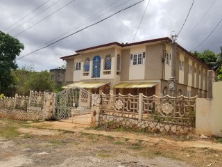 7 bed House For Sale in GREEN ACRES, St. Catherine, Jamaica