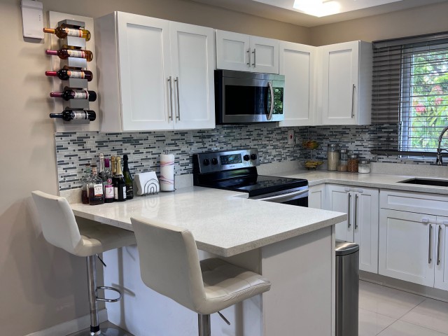 Apartment For Sale in Kingston 6, Kingston / St. Andrew Jamaica | [3]