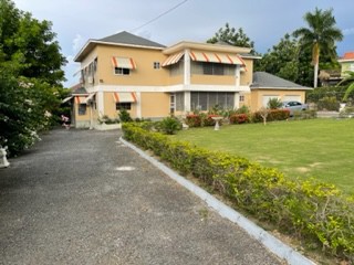 4 bed House For Sale in Ironshore, St. James, Jamaica
