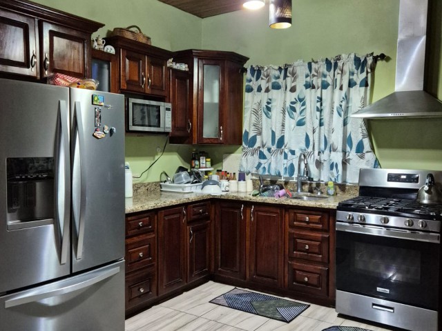 House For Sale in St Jago Heights, St. Catherine Jamaica | [10]