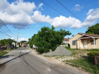 2 bed House For Sale in Spanish Town, St. Catherine, Jamaica