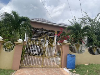 3 bed House For Sale in Claremont Heights, St. Catherine, Jamaica