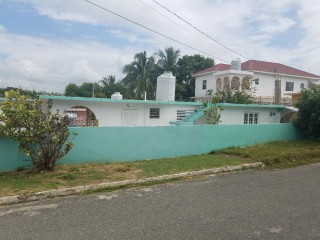 House For Sale in SPANISH TOWN, St. Catherine Jamaica | [1]