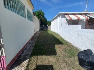 House For Rent in 6 East Greater Portmore, St. Catherine Jamaica | [2]