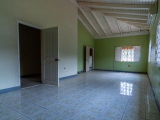 House For Sale in Keystone, St. Catherine Jamaica | [9]