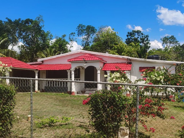 4 bed House For Sale - Wakefield, St. Catherine, Jamaica