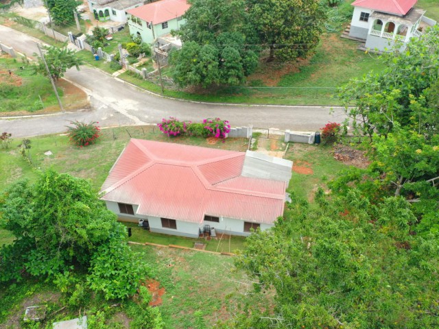House For Sale in WILLIAMSFIELD, Manchester Jamaica | [12]