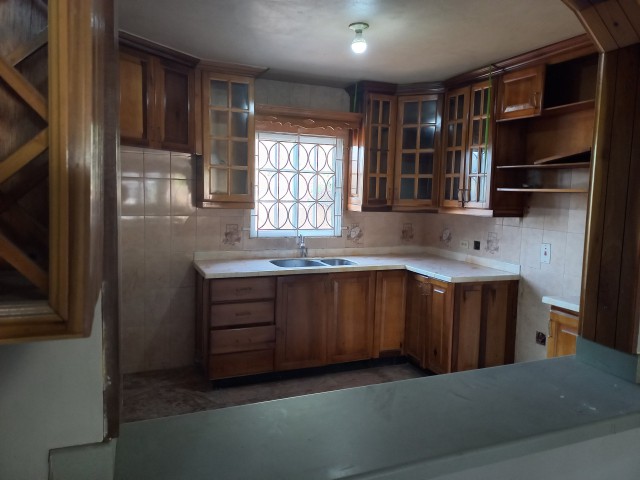 Townhouse For Sale in Spanish Town, St. Catherine Jamaica | [4]