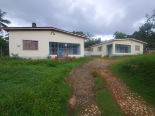 5 bed House For Sale in Rose Hall Linstead, St. Catherine, Jamaica