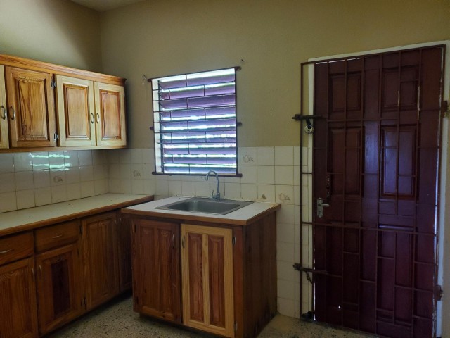 House For Sale in WHITE HORSES, St. Thomas Jamaica | [11]