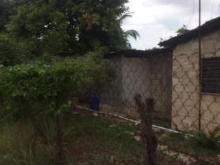 Commercial building For Sale in May Pen, Clarendon Jamaica | [1]