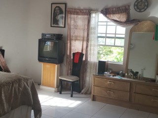 House For Sale in St Georges Hellshire, St. Catherine Jamaica | [12]