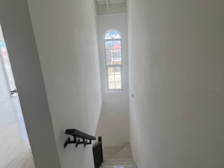 Townhouse For Rent in Portmore, St. Catherine Jamaica | [13]
