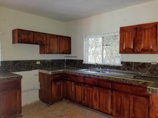 House For Sale in MANDEVILLE, Manchester Jamaica | [6]