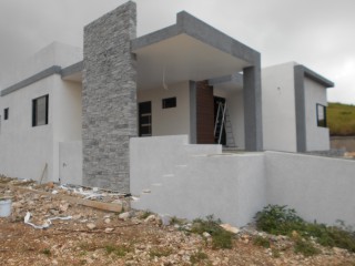 House For Sale in May Day, Manchester Jamaica | [3]