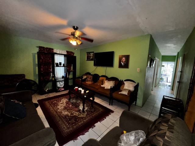 House For Sale in Ensom City, St. Catherine Jamaica | [4]