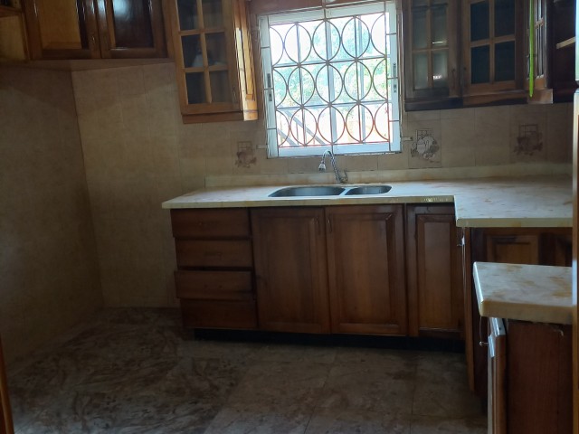 Townhouse For Sale in Spanish Town, St. Catherine Jamaica | [2]
