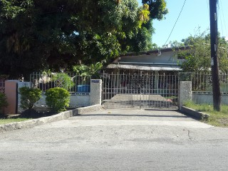 House For Sale in Havendale, Kingston / St. Andrew Jamaica | [1]