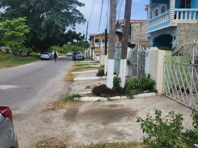 Townhouse For Sale in Hamilton Gardens, St. Catherine Jamaica | [12]