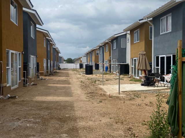 Townhouse For Rent in Portmore, St. Catherine Jamaica | [6]