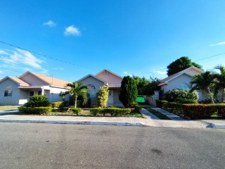 3 bed House For Sale in Caribbean Estate, St. Catherine, Jamaica