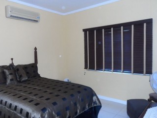Townhouse For Rent in Golden Triangle, Kingston / St. Andrew Jamaica | [4]