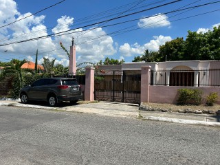 House For Sale in Liguanea, Kingston / St. Andrew Jamaica | [14]