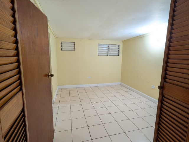 Apartment For Rent in Stoney Hill Square, Kingston / St. Andrew Jamaica | [6]