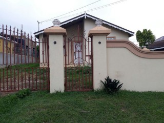 House For Sale in RHYNE PARK, St. James Jamaica | [4]