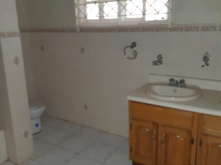 House For Sale in poinsettia, Manchester Jamaica | [8]
