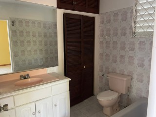 Flat For Rent in MONA, Kingston / St. Andrew Jamaica | [6]