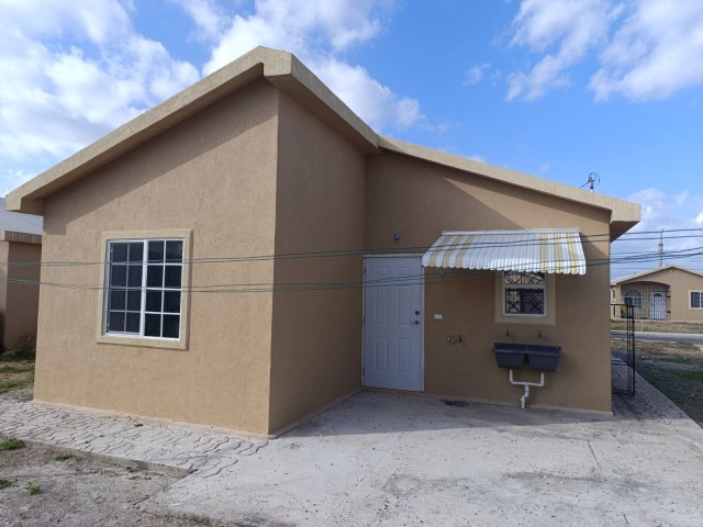 House For Rent in Phoenix Park Village 2, St. Catherine Jamaica | [3]