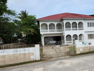 7 bed House For Sale in Denbigh, Clarendon, Jamaica