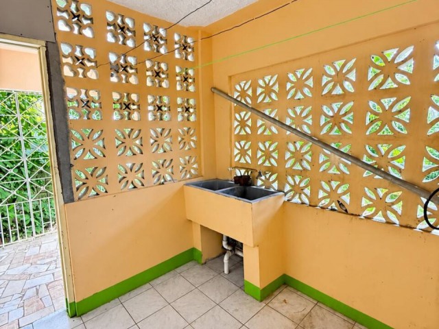 House For Rent in Linstead, St. Catherine Jamaica | [10]