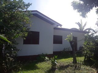3 bed House For Sale – Hampton Green  Spn Twn, St. Catherine, Jamaica
